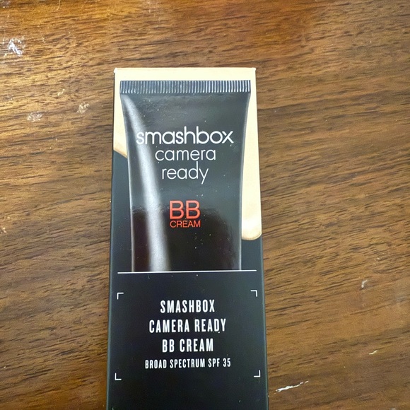 Smashbox Camera Ready BB Cream SPF 35 - Picture 2 of 4